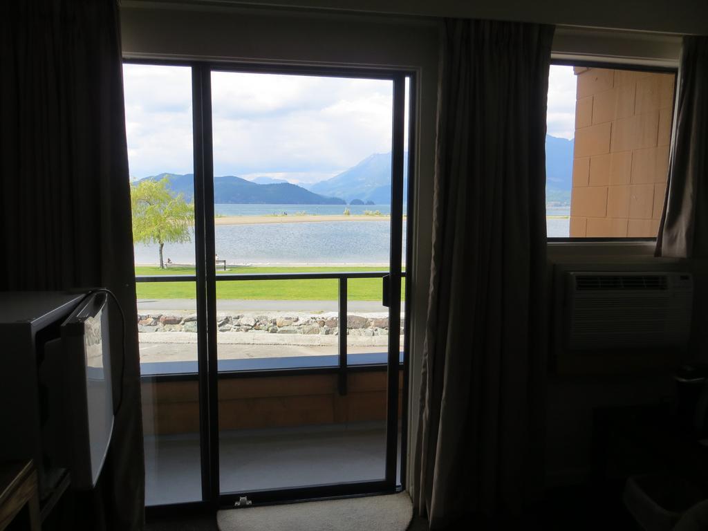 Spring Villa Hotel Harrison Hot Springs Værelse billede